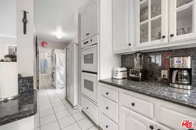 2615 Beach Ave, Venice, CA 90291 - Photo 11