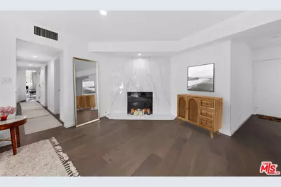 11970 Montana Ave #207, Los Angeles, CA 90049 - Photo 5