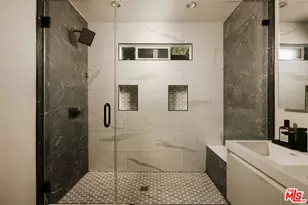 8061 Woodland Ln, Los Angeles, CA 90046 - Photo 17