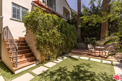 3145 La Suvida Dr, Los Angeles, CA 90068 - Photo 25