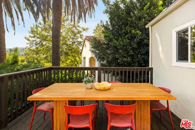 3141 E La Suvida Dr, Los Angeles, CA 90068 - Photo 17