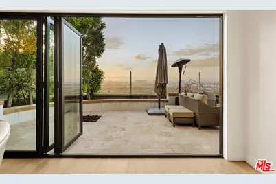 7585 Shore Cliff Dr, Los Angeles, CA 90045 - Photo 9