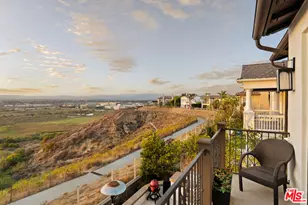 7585 Shore Cliff Dr, Los Angeles, CA 90045 - Photo 45