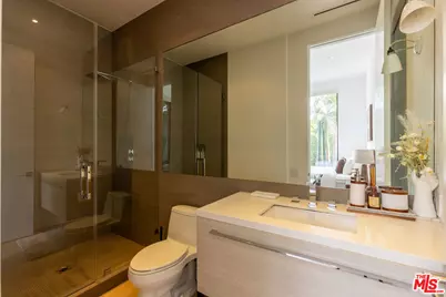 132 N Laurel Ave, Los Angeles, CA 90048 - Photo 29