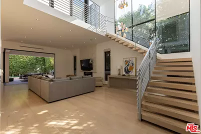 132 N Laurel Ave, Los Angeles, CA 90048 - Photo 5