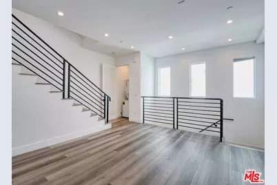 525 N Normandie Ave, Los Angeles, CA 90004 - Photo 13