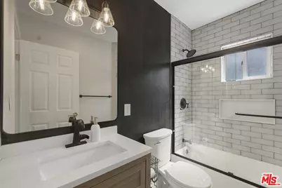 5726 Los Angeles St, Oakland, CA 94608 - Photo 17