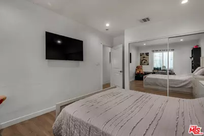 6729 Ensign Ave, Los Angeles, CA 91606 - Photo 19