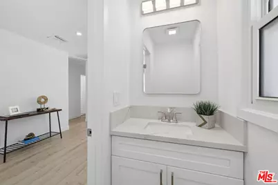 5822 Saloma Ave, Sherman Oaks, CA 91411 - Photo 19