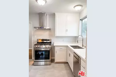 8102 Norwich Ave, Los Angeles, CA 91402 - Photo 7