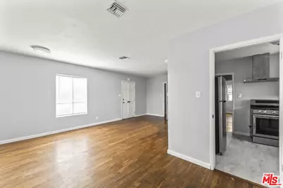 8102 Norwich Ave, Los Angeles, CA 91402 - Photo 5