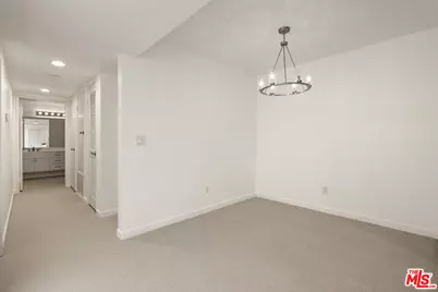 24119 Del Monte Dr #56, Santa Clarita, CA 91355 - Photo 9