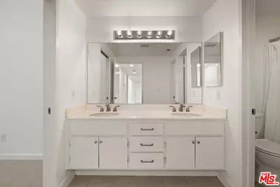 24119 Del Monte Dr #56, Santa Clarita, CA 91355 - Photo 15