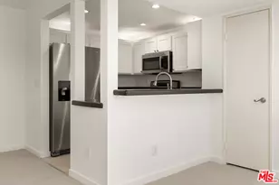 24119 Del Monte Dr., Valencia, CA 91355 - Photo 5