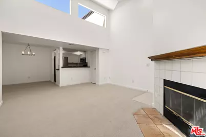 24119 Del Monte Dr #56, Santa Clarita, CA 91355 - Photo 3