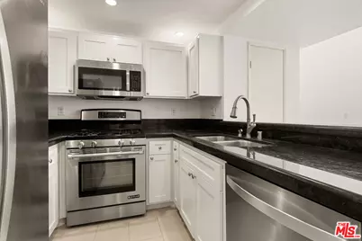 24119 Del Monte Dr #56, Santa Clarita, CA 91355 - Photo 7