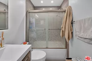 552 E Palm Ave, Burbank, CA 91501 - Photo 21