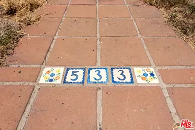 533 Mount Holyoke Ave, Los Angeles, CA 90272 - Photo 9