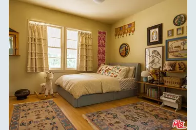 232 La Follette Dr, Los Angeles, CA 90042 - Photo 19