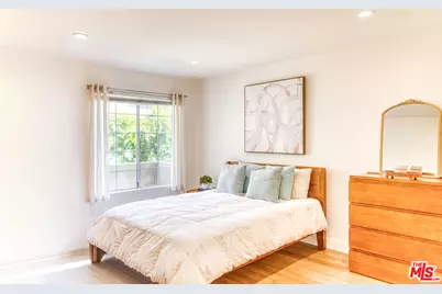 5510 Owensmouth Ave #218, Woodland Hills, CA 91367 - Photo 13