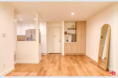 5510 Owensmouth Ave #218, Woodland Hills, CA 91367 - Photo 3