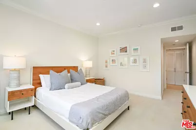 125 Montana Ave #204, Santa Monica, CA 90403 - Photo 13