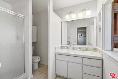15203 Camarillo St, Sherman Oaks, CA 91403 - Photo 11