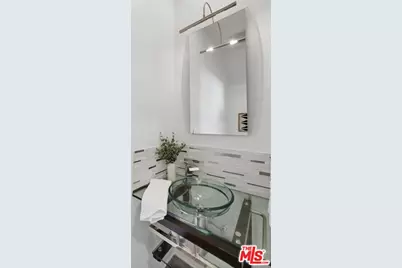 11110 Camarillo St #122, Toluca Lake, CA 91602 - Photo 13