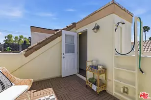 11110 Camarillo St, Toluca Lake, CA 91602 - Photo 29
