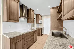 1250 N Kings Rd, West Hollywood, CA 90069 - Photo 11
