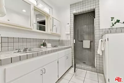 5071 Gaynor Ave, Encino, CA 91436 - Photo 43