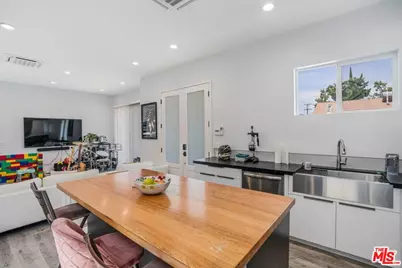5509 Woodman Ave, Los Angeles, CA 91401 - Photo 33