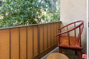 525 N Sycamore Ave, Los Angeles, CA 90036 - Photo 3