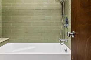 525 N Sycamore Ave, Los Angeles, CA 90036 - Photo 9