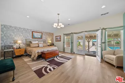 6015 Topeka Dr, Tarzana, CA 91356 - Photo 17
