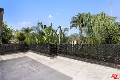 422 N Sierra Bonita Ave, Los Angeles, CA 90036 - Photo 19
