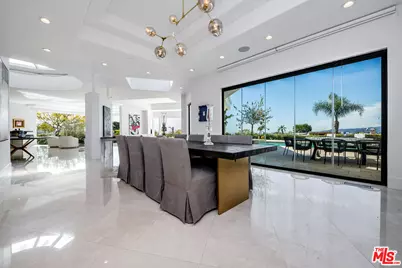 580 Chalette Dr, Beverly Hills, CA 90210 - Photo 17
