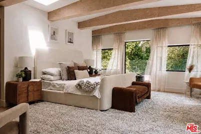 8631 Lookout Mountain Ave, Los Angeles, CA 90046 - Photo 9
