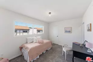 10030 Owensmouth Ave, Los Angeles, CA 91311 - Photo 15