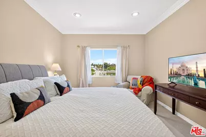 612 S Barrington Ave #417, Los Angeles, CA 90049 - Photo 29