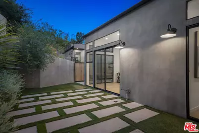 3949 N Glenalbyn Dr, Los Angeles, CA 90065 - Photo 25