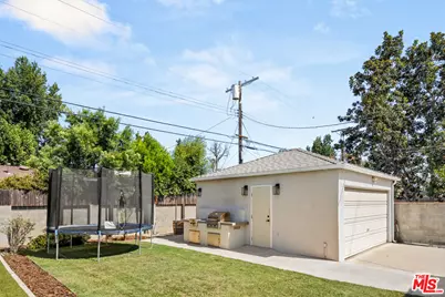 6538 De Celis Pl, Los Angeles, CA 91406 - Photo 15