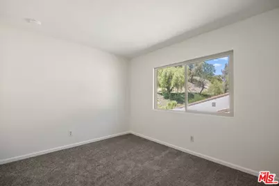 24817 Sand Wedge Ln, Santa Clarita, CA 91355 - Photo 15