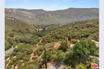 24677 Dry Canyon Cold Creek Rd, Calabasas, CA 91302 - Photo 9