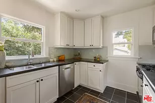 1149 Manzanita St, Los Angeles, CA 90029 - Photo 11