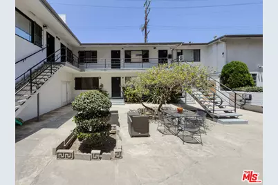 1815 Greenfield Ave, Los Angeles, CA 90025 - Photo 3