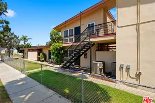 10242 S 10th Ave, Inglewood, CA 90303 - Photo 9
