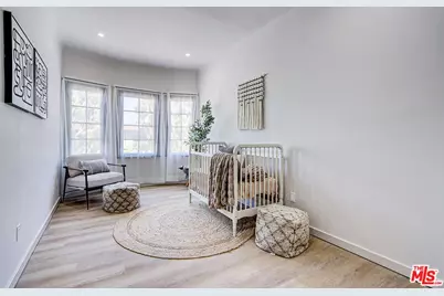 1801 S Sycamore Ave, Los Angeles, CA 90019 - Photo 19