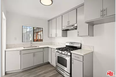 1333 W 57th St, Los Angeles, CA 90037 - Photo 11