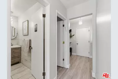 5220 Mary Ellen Ave, Sherman Oaks, CA 91401 - Photo 17